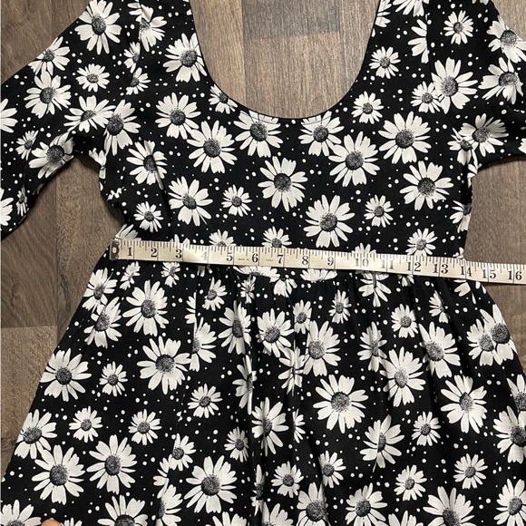 Monteau Floral Black & White Short Sleeve Dress Size S - Picture 8 of 10